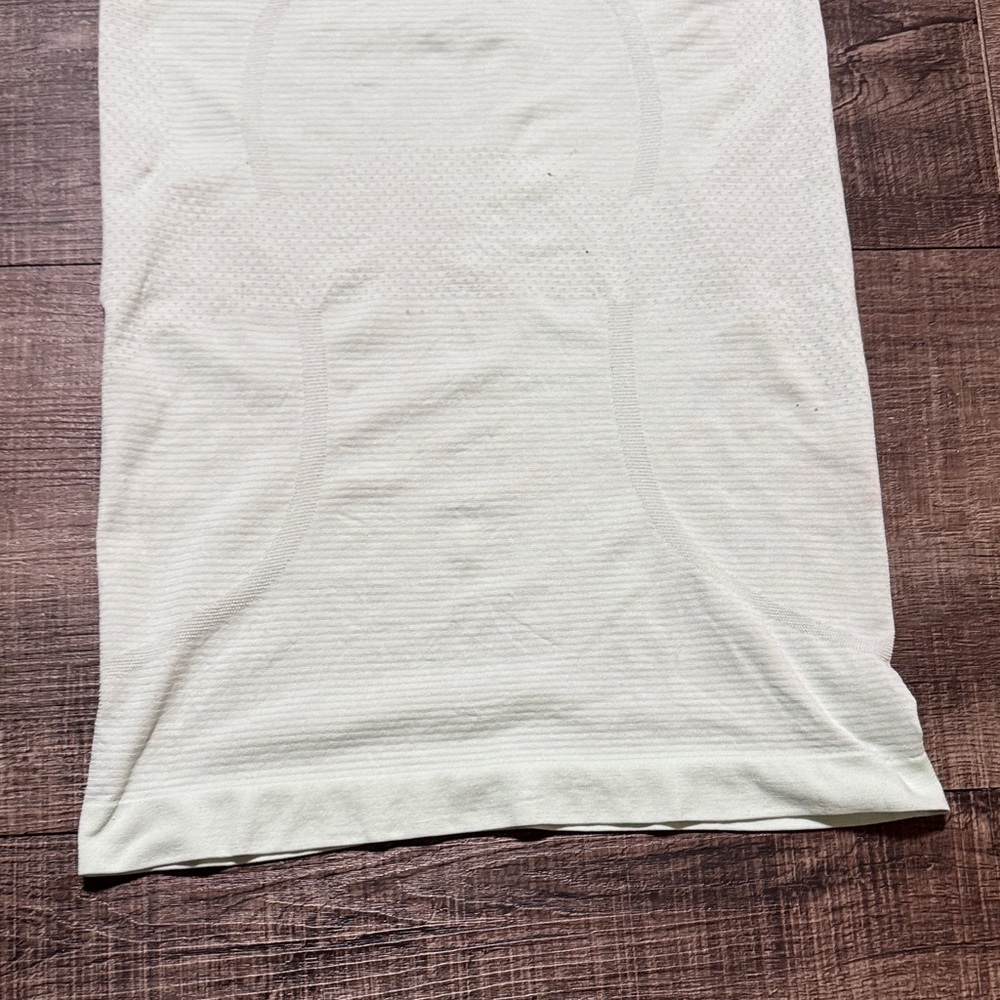 Lululemon Athletica Light Gray Tank Top - Picture 3 of 9